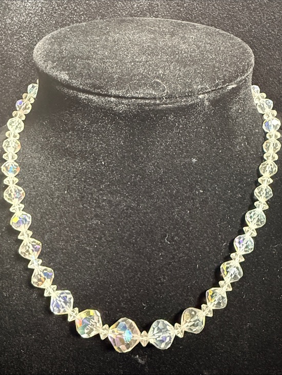 Jewelry - Vintage Aurora Crystal Bead Necklace - Iridescent